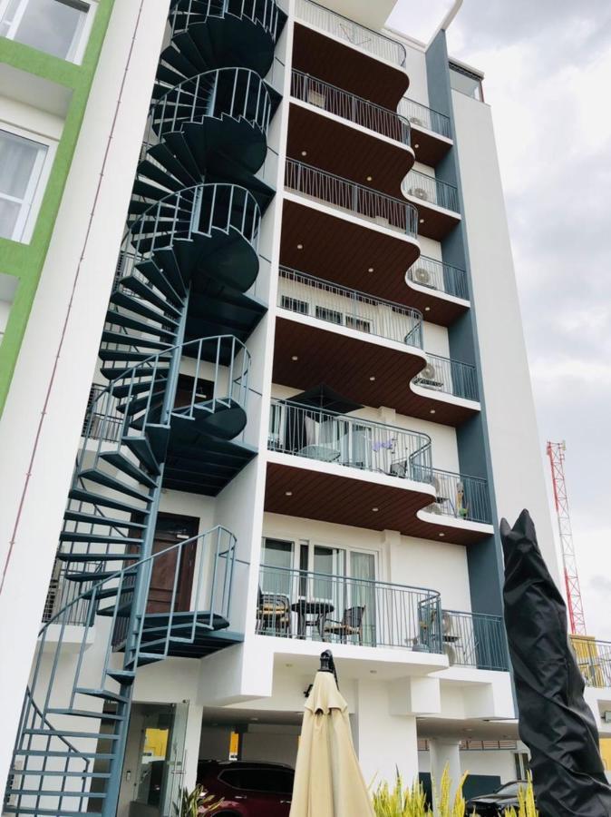 Premier Executive Apartment - The Ivy, East Legon Accra Exterior photo